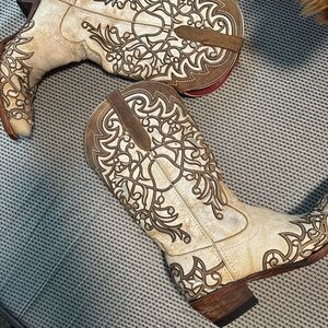Beautiful cowboy boots
